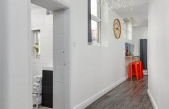 Snuggle Cove Apartments By Bella Vita Stays - Foto 39