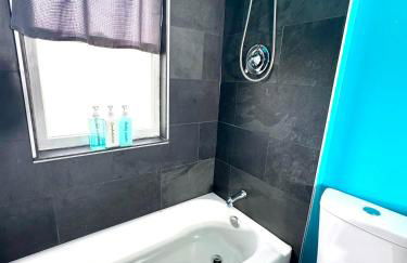 Sleep with a LION! 3 bedroom, near Downtown, Tremont, Ohio city!! - Foto 26