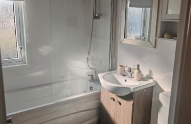 Manor Park Dog Friendly 2 bed, 6 berth Lodge with decking 600 Yard's From The Beach In Hunstanton - Foto 19