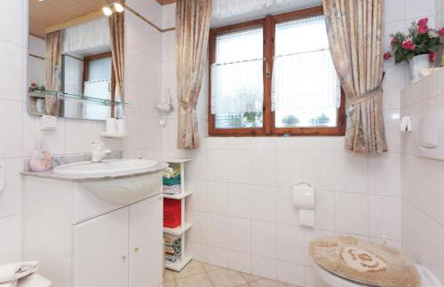 Quiet Couples Apartment - Foto 16