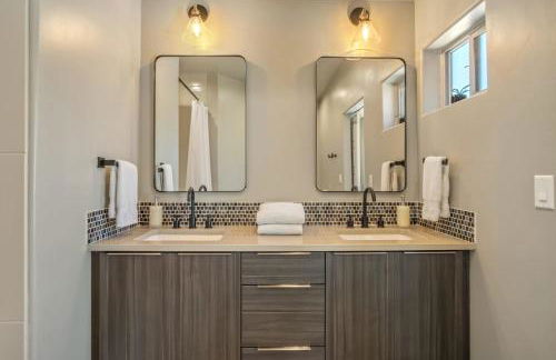 Timber & Tin G 2Bed 2Bath w Pool & Rooftop Deck - Foto 34