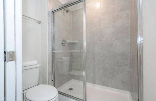 Brand New! Windsor Island 5BR Cozy Home Wpool/spa - Foto 109