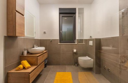 A lovely poolside villa in Krnica ideal for family - Foto 22