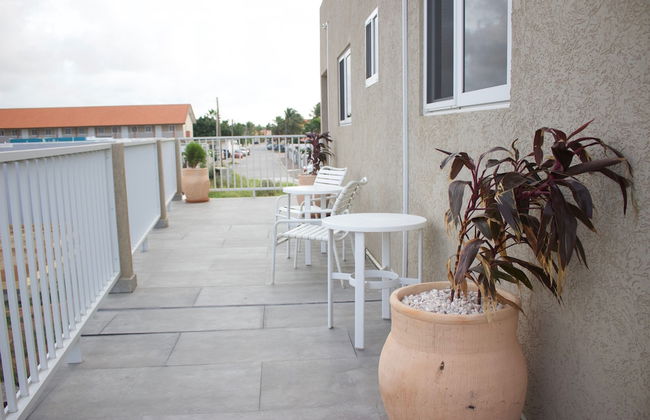 Remarkable 1-bed Apartment in Noord - Foto 31