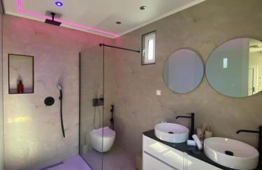 Aphrodite Residence by Elysium Collection - Photo 3