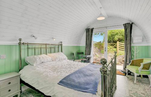 Little House in the Big Woods Brendon Hill - Photo 2