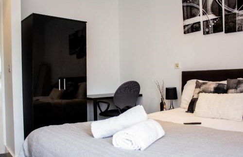 Modern 2 Bed City Center Apartment - Foto 13