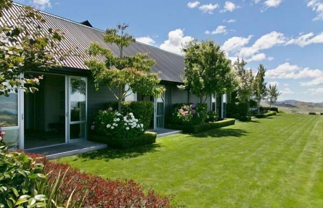 The Lakeview House Apartment - Photo 17