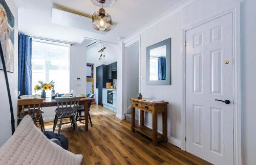 Cozy 3-Bed Home by 53 Degrees Property, Perfect for Business & Groups! - Foto 5
