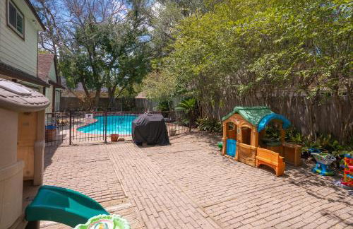 Spacious and quiet 4 bed 3 and a half bath home away from home in Katy Texas - Foto 41