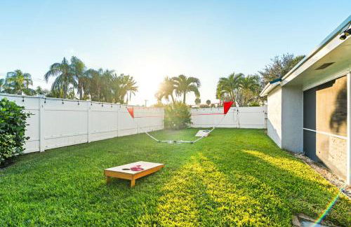 Heated PoolFire PitOutdoor KitchenCorn Hole - Foto 5