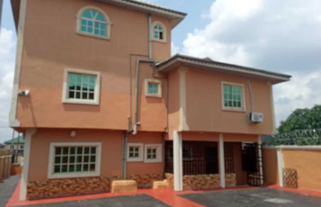 Impeccable , Modern House in Benin City, Nigeria - Foto 1