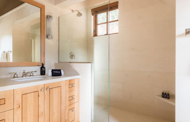 Hunter by Avantstay Riverfront Cabin w Prvt Cottage 5mins From Palisades - Photo 26