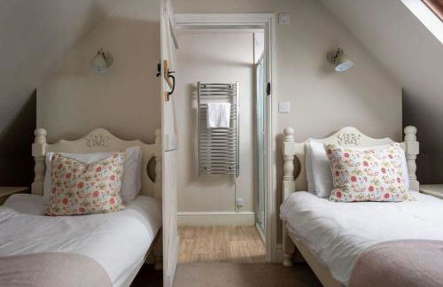 Stanway House, 8 bedroom, 8 Bath - Photo 19