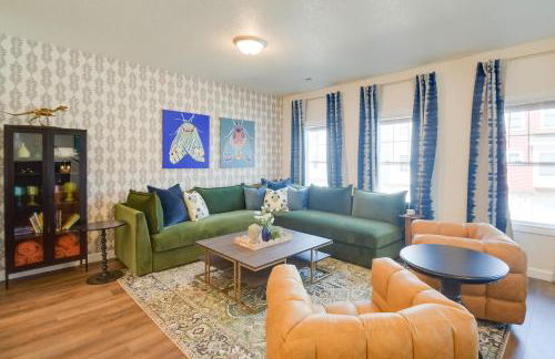 Near TBK Bank Sports Complex Quad Cities Townhome - Foto 4