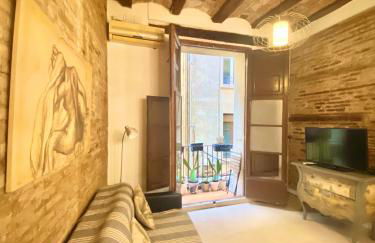 Your Valencia Home - Photo 1