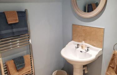 A Stylish Country Retreat! - Photo 4