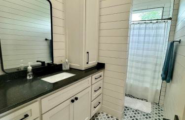 Luxury Lake Front Retreat on Cedar Creek Lake - Foto 27