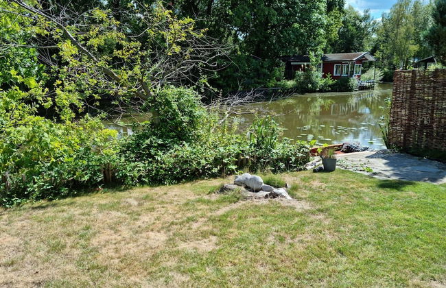 Tranquil Chalet in Geel With Garden - Photo 16