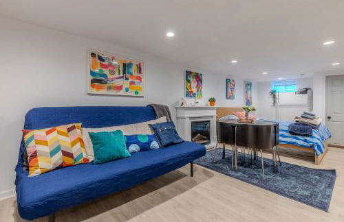 DC colorful place plus Free Parking - Photo 9