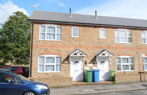 Friars Walk houses with 2 bedrooms, 2 bathrooms, fast Wi-Fi and private parking - Photo 21