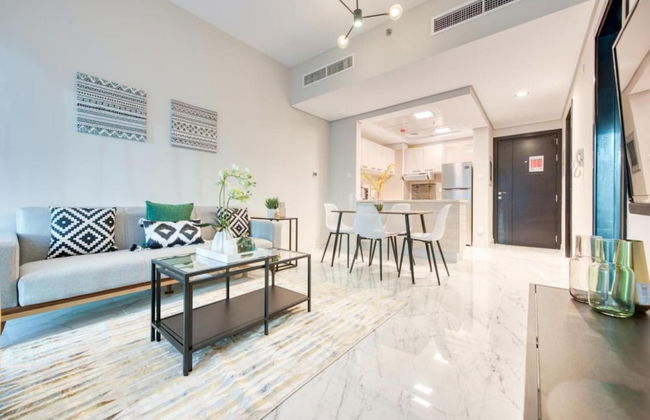 Elite LUX Holiday Homes - Stylish 1 BR Pool World Class Gym in Dubai South - Photo 7