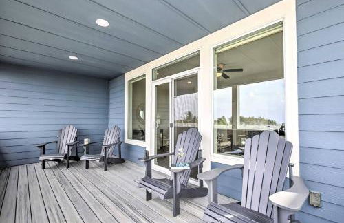 The Moby House Coastal Retreat with Ocean Views & Hot Tub - Foto 3