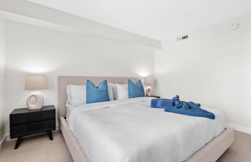 Serenity Over the Sails - A 2-Bedroom Escape w Stunning Marina Views - Foto 20