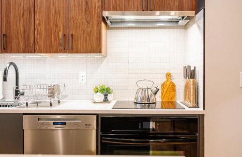 30-Day Minimum Boulder Bright & Modern Private 1BR 2BA ADU - Photo 4