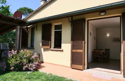 Chalet Elena in Montescudaio, ground floor with fenced garden - Foto 7