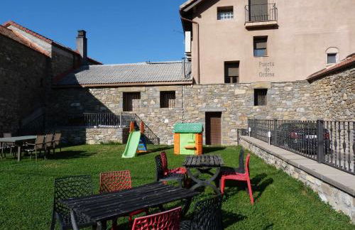 Apartamentos Puerta de Ordesa - Photo 11