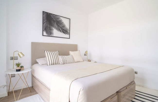 Stunning Vacation Apartment for up to Eight With Balcony All Yours - Foto 5