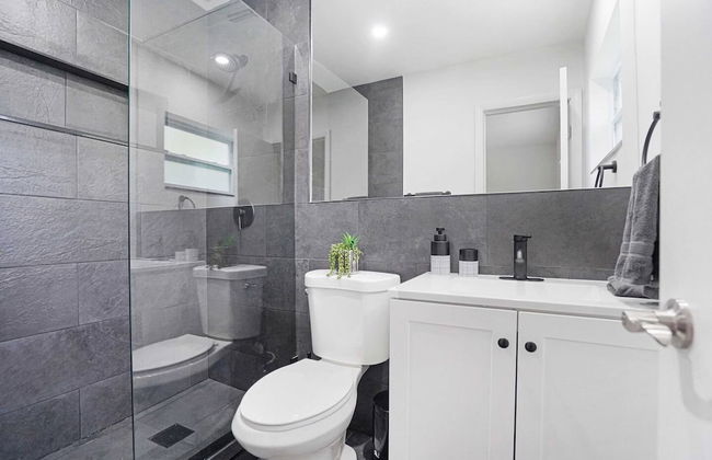 BnB Hyperion Brand New 2b2b Retreat w Patio - Foto 21