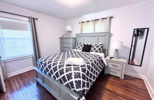 Charming 3 BDRM in Charlotte - 1 mile to Uptown - Foto 8