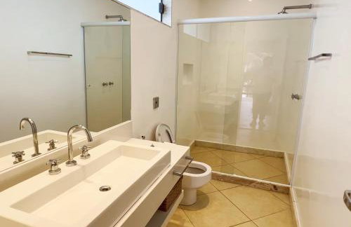 NOVO Mansão Pé na Areia com Heliponto, 1 Piscina, 1 Hidro, Sauna e 5 Quartos - Foto 61