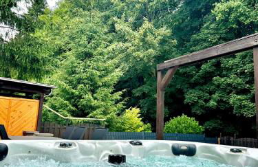 Haus am Wald mit Whirlpool, Garten, Kamin und voll ausgestatteter Küche - Foto 2