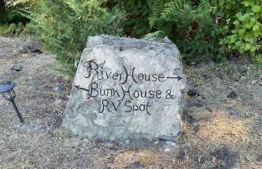 The River House- Riverfront Cabin-hot tub, gazebo! - Photo 29