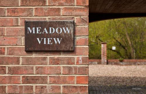 Finest Retreats - Meadow View - Photo 32