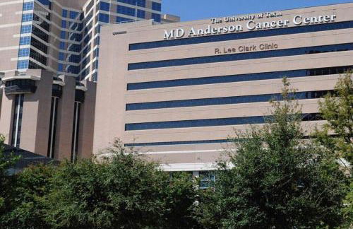 Home Away From Home-Cozy 2 BDRM Condo/Med Cntr/NRG - Foto 32