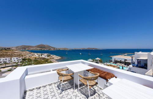 Azure Naousa - Photo 4