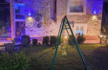 Eleni De Lux - Photo 12