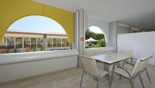 Flat Featuring a Large Sun-filled Terrace - Foto 4