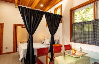 Private Two-Cabin Retreat Near Silverwood Theme Park - Sleeps 15 - Photo 59