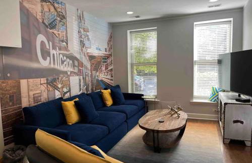 Trendy West Town Flat - 2 bed / 1.5 bath w parking - Foto 26