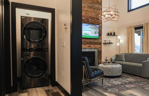 Valley View Resort Cabin #4, 2-Bed, Modern-Luxury with Hot Tub in Canaan Valley, WV - Photo 7