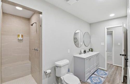 Pool Hot-Tub - 4 BR Luxury Home in Friendswood - Foto 31