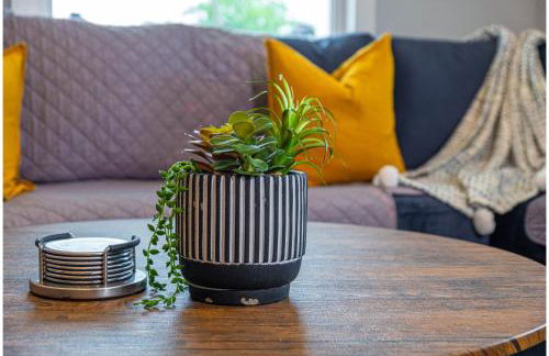 Trendy Historical Home Near Downtown Attractions - Foto 14