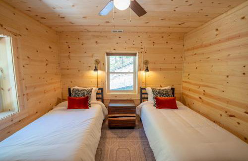 The Wilderness Cabin - Shenandoah Getaway - HotTub, Arcade, RiverAccess - Foto 41