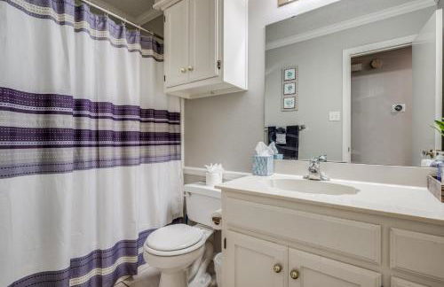 Spacious Brick House 3BR 2BA A+ - Foto 47