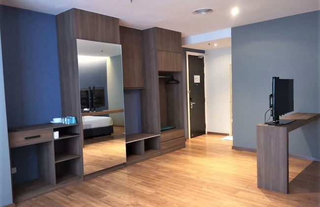 Imperial Suites - Photo 16